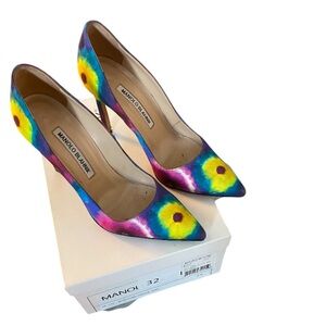 Manolo Blahnik BB 105MM Blue/Pink/Yellow Tie Dye Fabric Heel. Size 5.